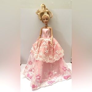(SOLD) 2005 Mattel Barbie Doll in Elegant White and Pink  Lacy Gown
